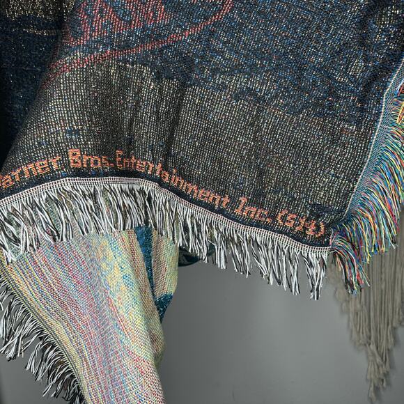 Harry Potter Hogwarts Metallic Woven Throw Blanket - Picture 4 of 5